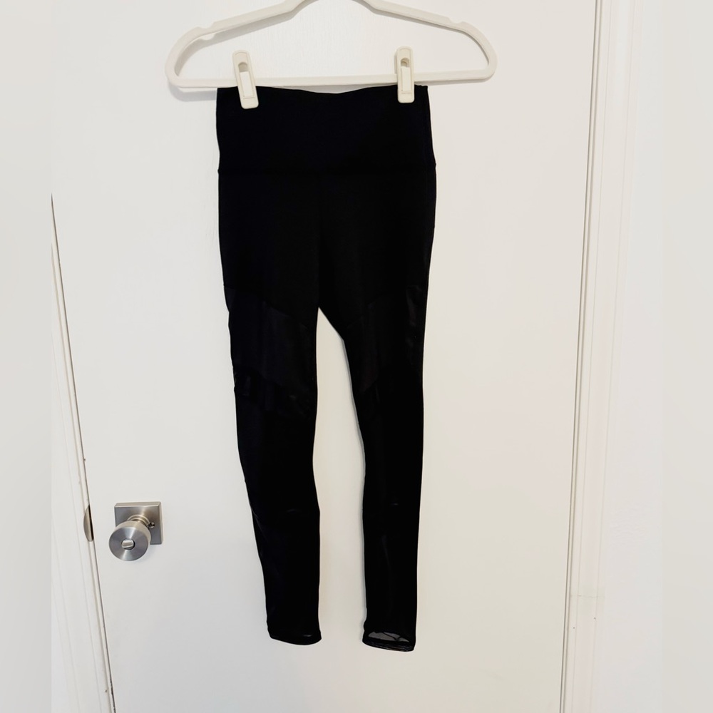 Fabletics Women’s Powerhold Leggings